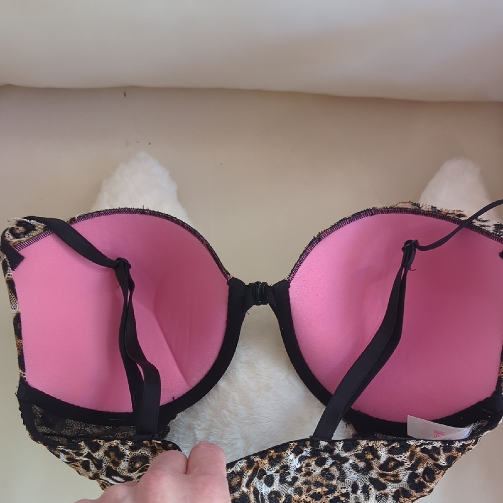 PINK Victoria's Secret Leopard Print Date Push-up Bra - Picture 4 of 7